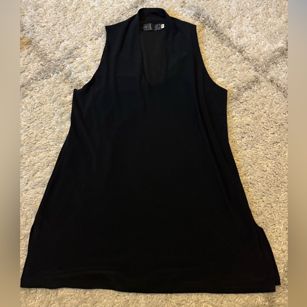 Sympli deep v trapeze neck size 10